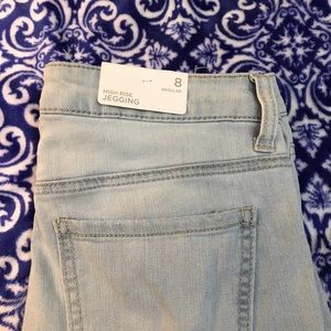 Light wash, high rise jeggings